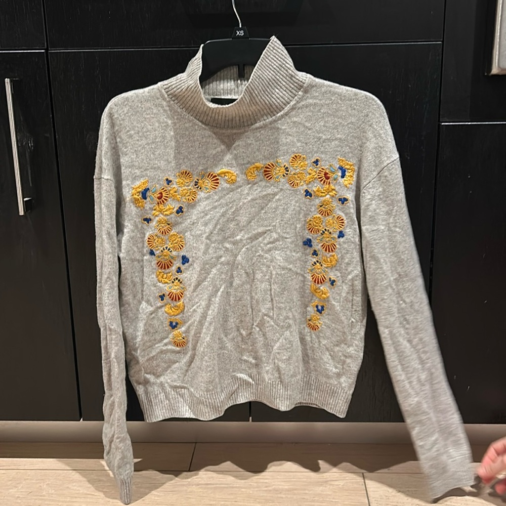 Women’s Cashmere Sweater